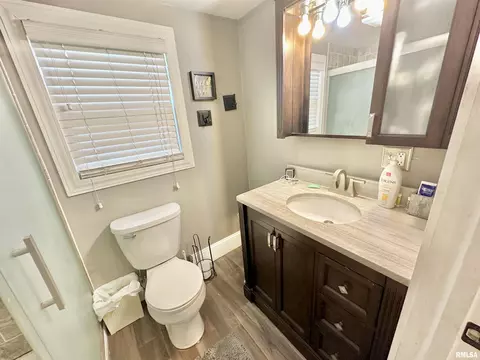 102 E Lower St, Abingdon, IL 61410 photo 16
