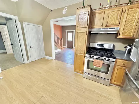 102 E Lower St, Abingdon, IL 61410 photo 23