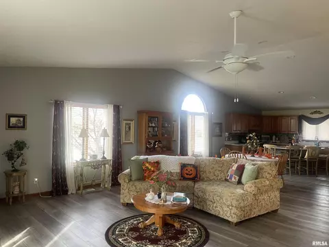 Living - 5001 Wildcat Run, Springfield, IL 62711 photo 1 of 3