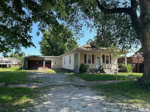 406 N Glenn St, Kincaid, IL 62540