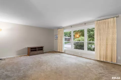2132 S Lincoln Ave, Springfield, IL 62704 photo 7