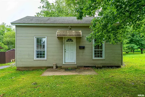512 N Marion St, Mount Pulaski, IL 62548