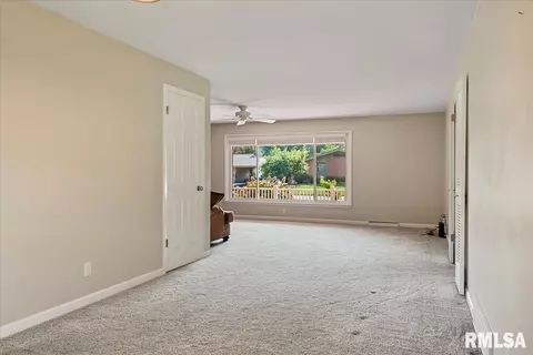 33 Marian Ln, Springfield, IL 62704 photo 10