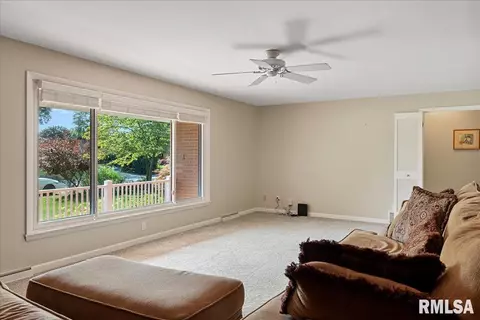 33 Marian Ln, Springfield, IL 62704 photo 6