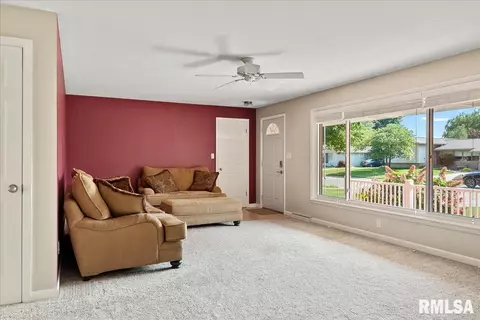 33 Marian Ln, Springfield, IL 62704 photo 7