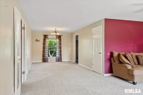 33 Marian Ln, Springfield, IL 62704 photo 8