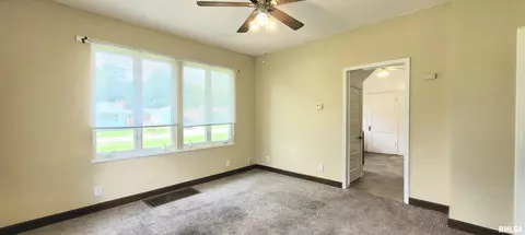 2105 Elizabeth St, Springfield, IL 62702 photo 5