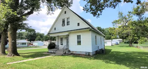 2105 Elizabeth St, Springfield, IL 62702 photo 2
