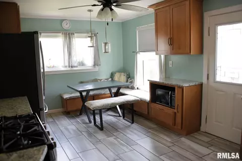 2021 N 21st St, Springfield, IL 62702 photo 8