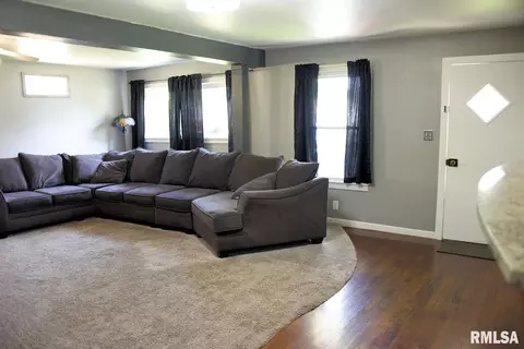 2021 N 21st St, Springfield, IL 62702 photo 3