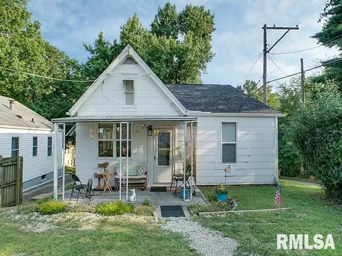 521 Wood Ave, Springfield, IL 62702 photo 4