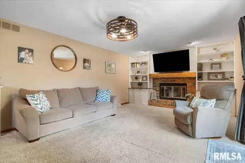 1308 Wood Mill Dr, Springfield, IL 62704 photo 17