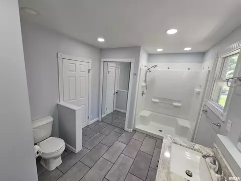 1149 W Elliott Ave, Springfield, IL 62702 photo 11
