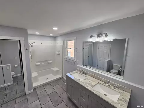 1149 W Elliott Ave, Springfield, IL 62702 photo 10