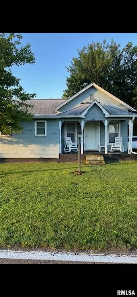 340 W 4th St, Latham, IL 62543