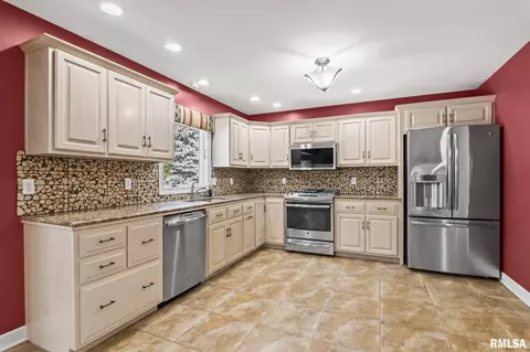 7409 Wentworth Dr, Springfield, IL 62707 photo 10