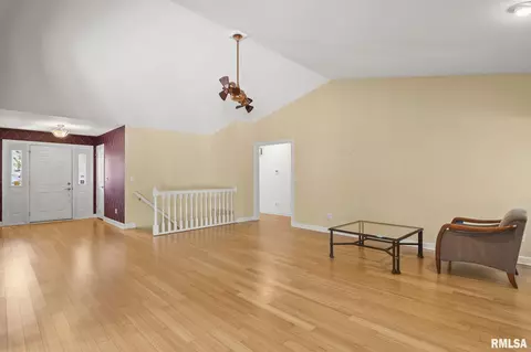 7409 Wentworth Dr, Springfield, IL 62707 photo 9