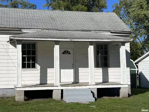 813 N Diamond St, Jacksonville, IL 62650