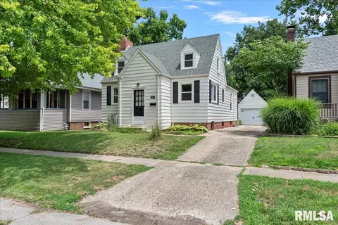 1828 S Spring St, Springfield, IL 62704 photo 1