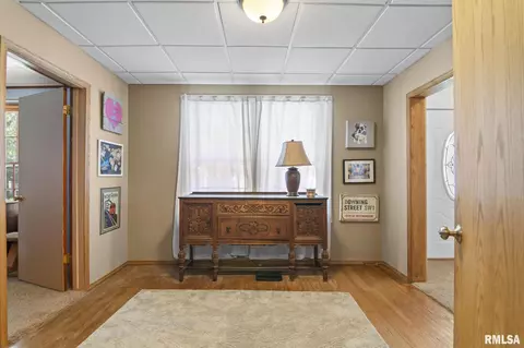 Entry Way - 1518 N 3rd St, Springfield, IL 62702 photo 5 of 9