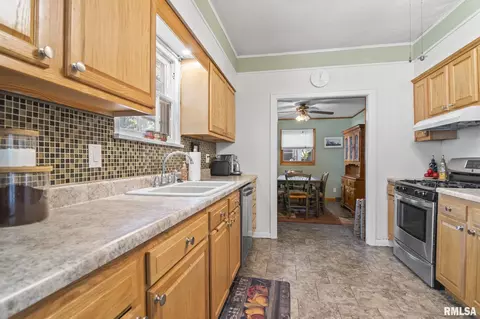 Kitchen - 1518 N 3rd St, Springfield, IL 62702 photo 3 of 3