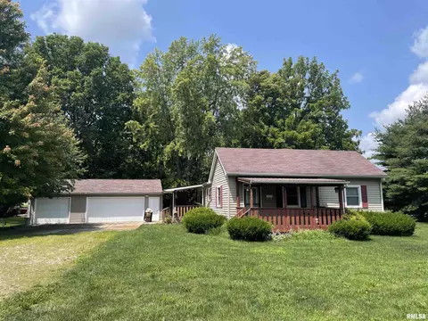 375 Pine St, Jacksonville, IL 62650