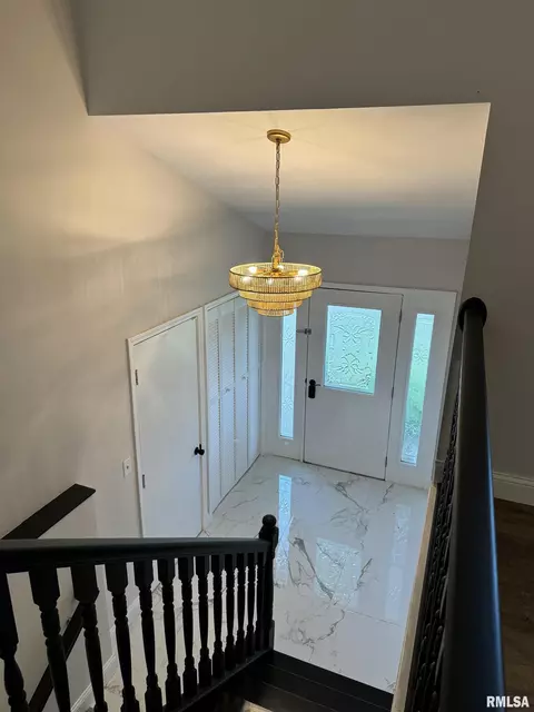 Entry Way - 3113 Rutgers Dr, Springfield, IL 62704 photo 6 of 8