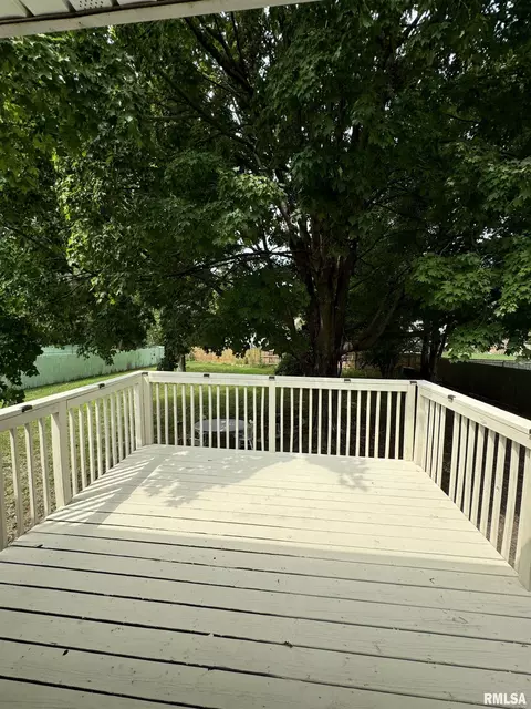 Exterior - 3113 Rutgers Dr, Springfield, IL 62704 photo 3 of 5