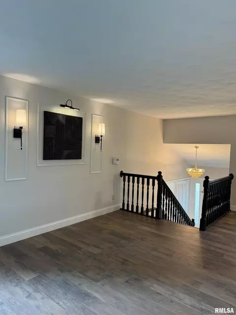 Entry Way - 3113 Rutgers Dr, Springfield, IL 62704 photo 5 of 8