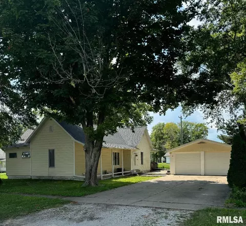 400 N Grant St, Edinburg, IL 62531