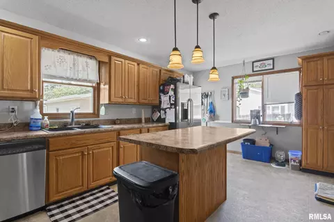 35 Roundtable Rd, Springfield, IL 62704 photo 6