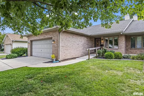 1616 Thornhill Dr, Springfield, IL 62711 photo 3