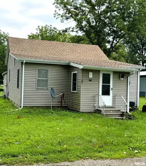 311 S 3rd St, Easton, IL 62633