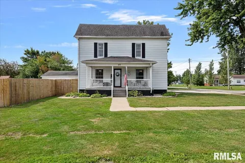 210 W Cherokee St, Morrisonville, IL 62546