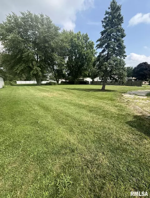 4130 S 2nd St, Springfield, IL 62703 photo 3