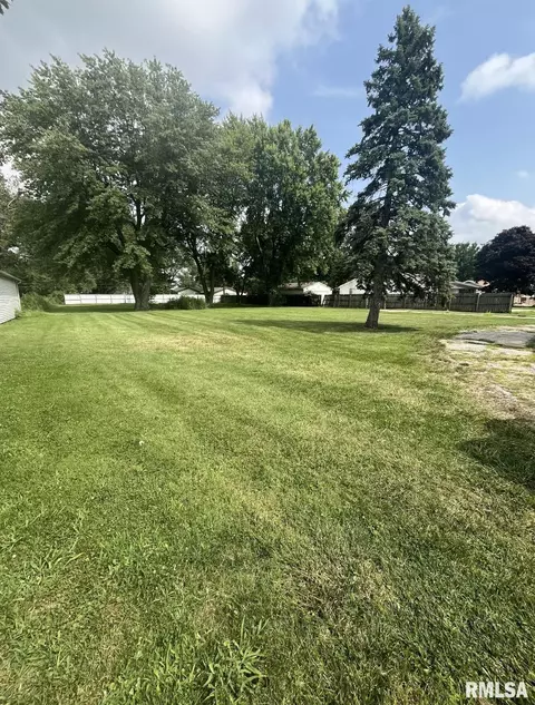 4130 S 2nd St, Springfield, IL 62703 photo 2
