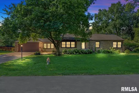 2142 Cherry Rd, Springfield, IL 62704