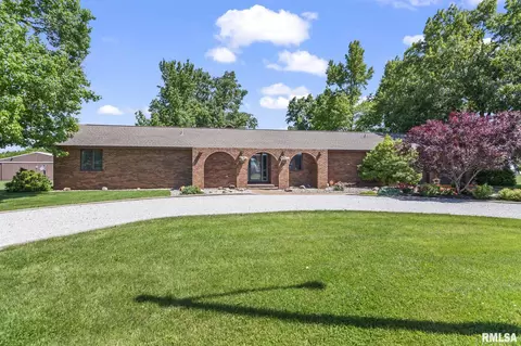 9979 Palm Rd, Chatham, IL 62629