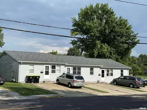 130 Hardin Ave, Jacksonville, IL 62650