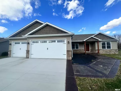 23442 Covered Bridge Rd, Athens, IL 62613