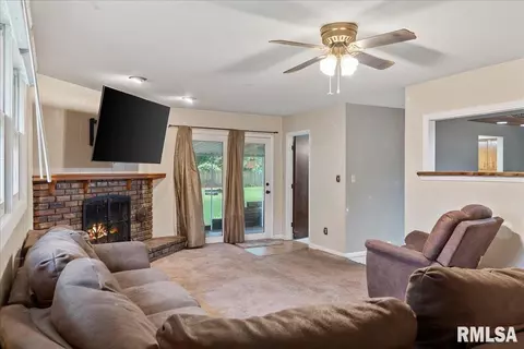 4106 S 2nd St, Springfield, IL 62703 photo 6