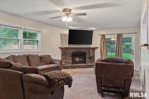 4106 S 2nd St, Springfield, IL 62703 photo 5