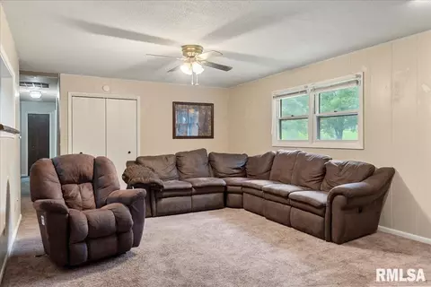 4106 S 2nd St, Springfield, IL 62703 photo 8