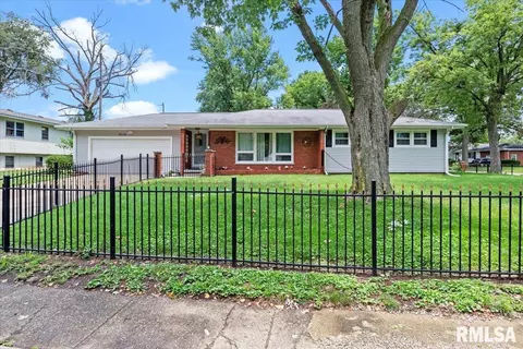 3236 St Francis Dr, Springfield, IL 62703 photo 2