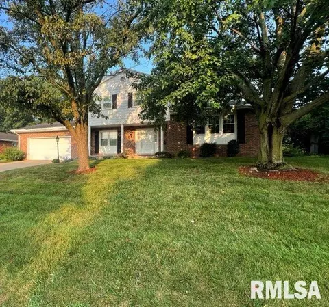 719 Cheshire Blvd, Quincy, IL 62305