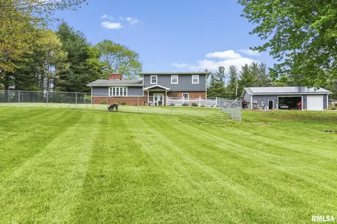 5298 S Williamsville Rd, Sherman, IL 62684