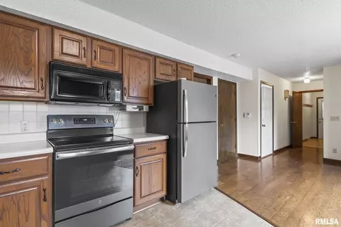 2300 Winnebago Dr, Springfield, IL 62702 photo 11