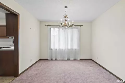 2300 Winnebago Dr, Springfield, IL 62702 photo 10