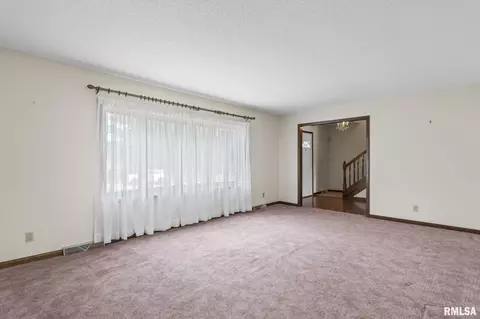 2300 Winnebago Dr, Springfield, IL 62702 photo 6