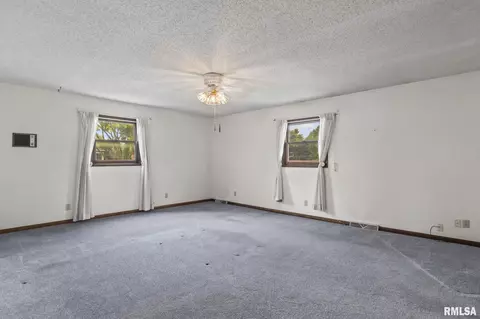 2300 Winnebago Dr, Springfield, IL 62702 photo 24